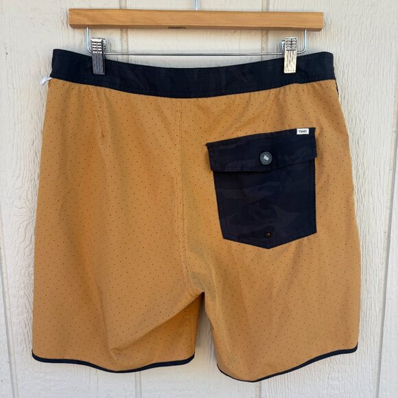 Vuori Cruise Boardshort Men's 32 Gold Black Dot Beach Summer Comfort Athleisure - Picture 4 of 8